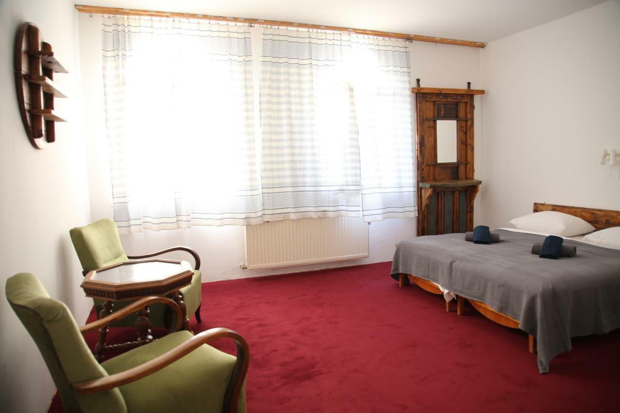 Pm Fogado Bed and Breakfast Nagymaros Buitenkant foto